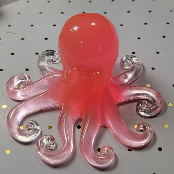 Handcrafted Artisan Epoxy Resin Octopus Decor Statue Paper Weight - Picture 5 of 16
